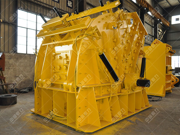 ����ʽ����C(j��)��(sh��)�ĈDչʾ4